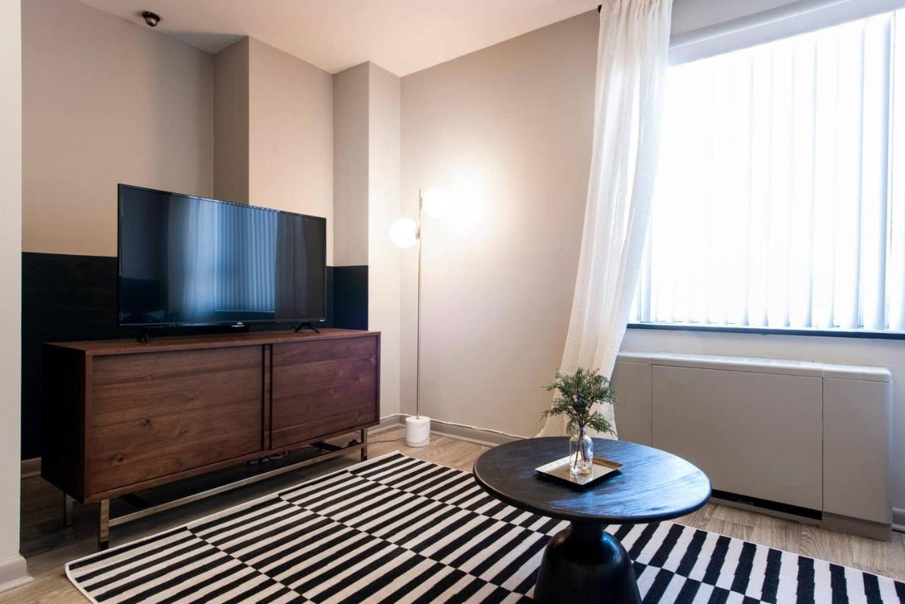 Abode Vue At 3Rd Downtown Loft Style Suite + Sleeper Sofa 루이빌 외부 사진
